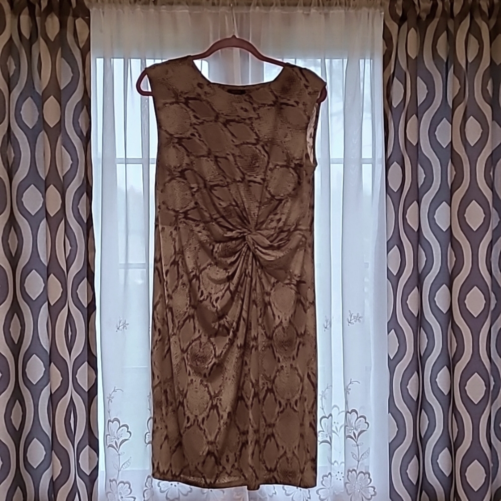 Apt 9 size L, Poly/ Spandex Snake skin design dress